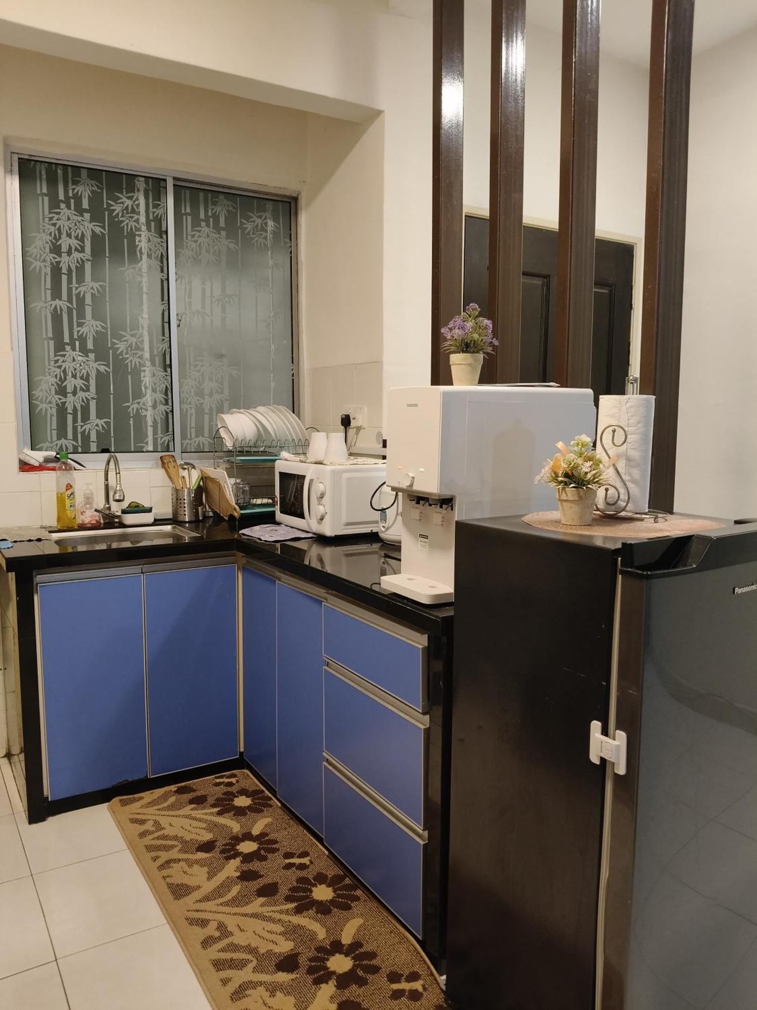Leezahomestay บายันเลอปาส ภายนอก รูปภาพ