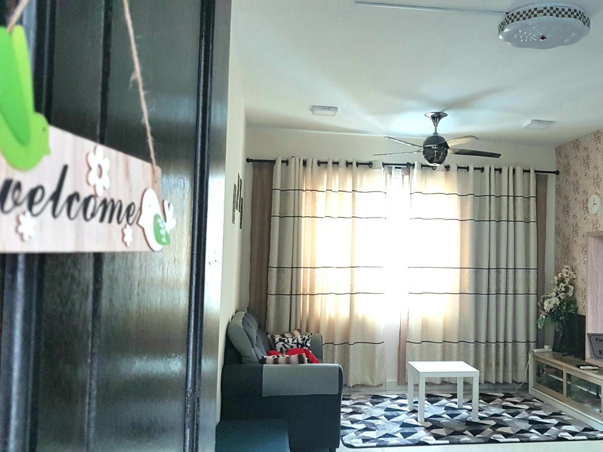 Leezahomestay บายันเลอปาส ภายนอก รูปภาพ
