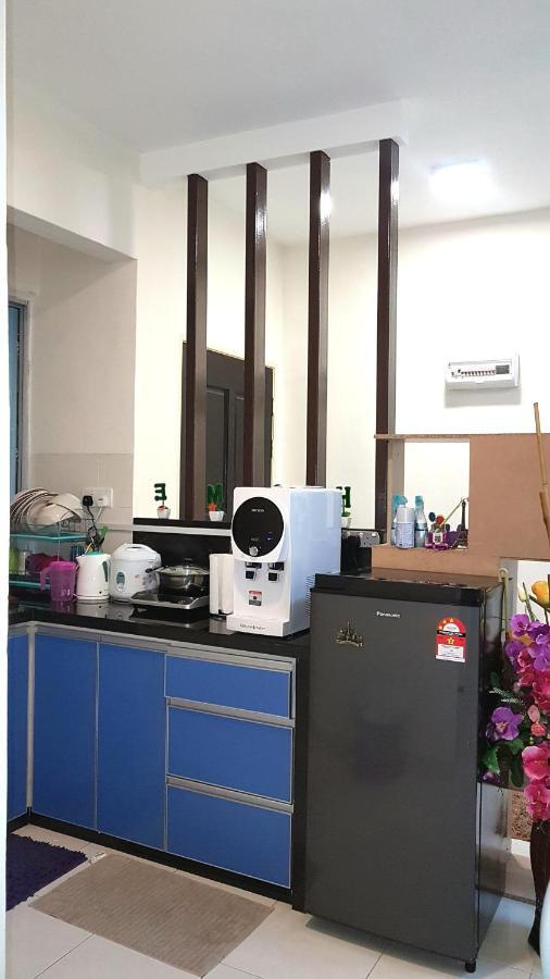 Leezahomestay บายันเลอปาส ภายนอก รูปภาพ